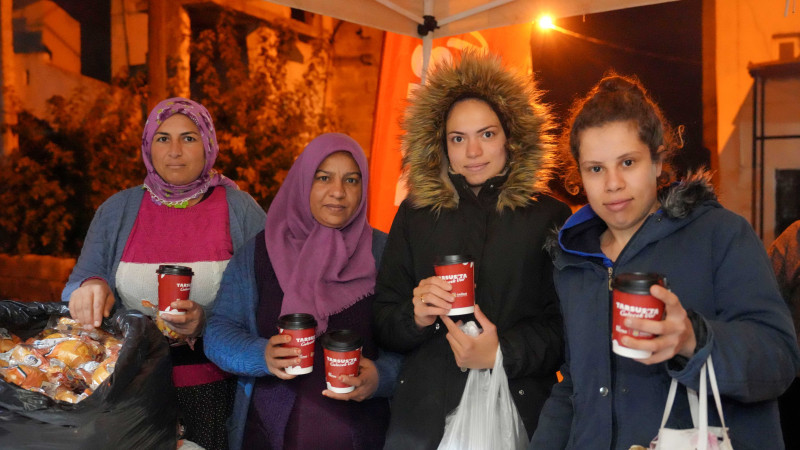 TARSUS BELEDİYESİ’NDEN SOĞUK GÜNLERDE SICAK DESTEK
