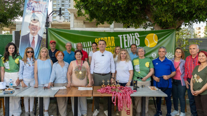 Yenişehir’de kuşaklar kortta buluştu