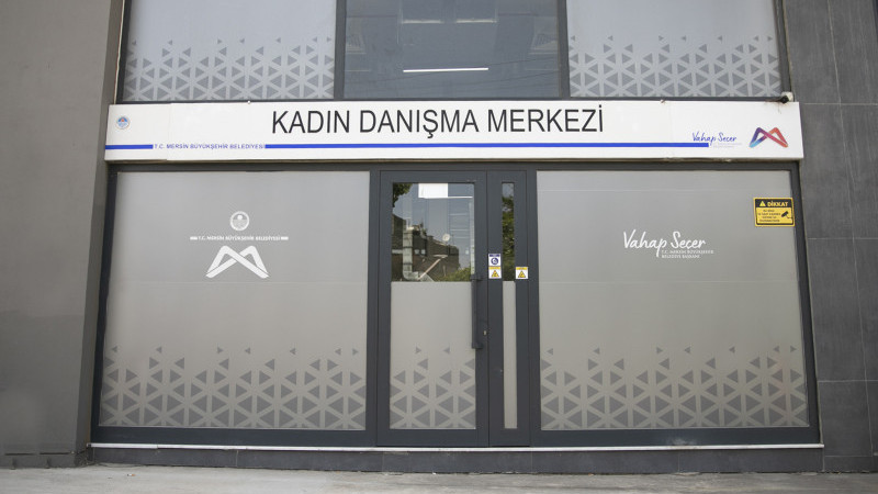MERSİN BÜYÜKŞEHİR’İN KADIN DANIŞMA MERKEZLERİ KADINLARA GÜVENLİ DESTEK SUNUYOR