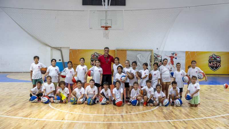 BÜYÜKŞEHİR’İN BASKETBOL KURSU YAZ DÖNEMİNDE DE YOĞUN İLGİ GÖRÜYOR