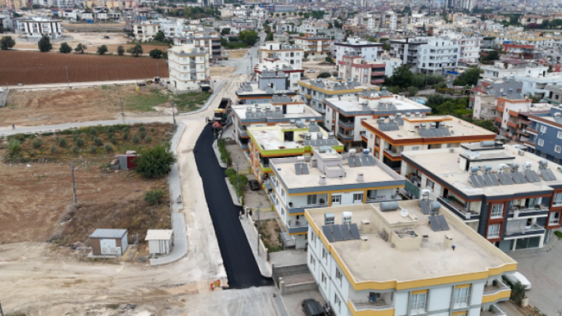 TARSUS BELEDİYESİ’NDEN BAĞLAR MAHALLESİ’NE YOL ATAĞI
