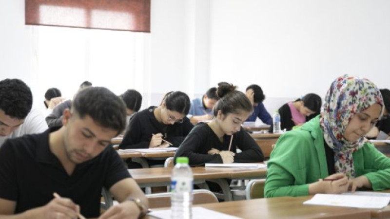 MERSİN BÜYÜKŞEHİR’İN KURS MERKEZLERİ BAŞARI ÇITASINI YÜKSELTİYOR