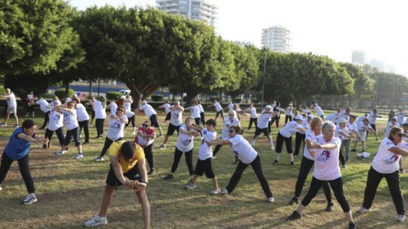MERSİNLİLER GÜNE BÜYÜKŞEHİR’İN SABAH SPORUYLA BAŞLIYOR
