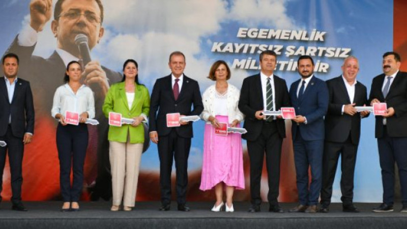 VAHAP SEÇER: “EYLÜL VE EKİM’DE 115 ADET ARAÇ DAHA BELEDİYELERİMİZE HİBE EDECEĞİZ”
