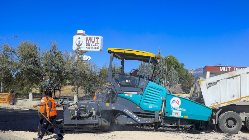 MUT YOLLARI BÜYÜKŞEHİR İLE KONFORA VE GÜVENLİĞE KAVUŞUYOR