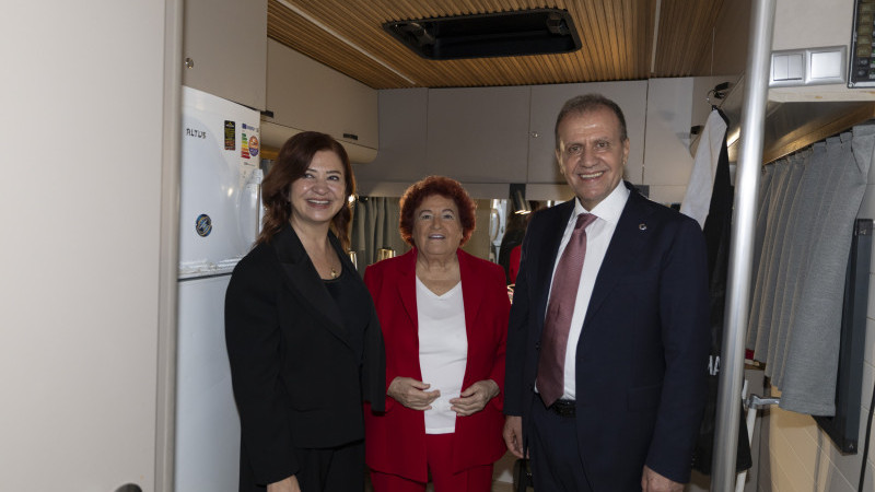 MÜZİĞİN YAŞAYAN EFSANESİ SELDA BAĞCAN İLE MERSİN’DE ‘CUMHURİYET’ COŞKUSU