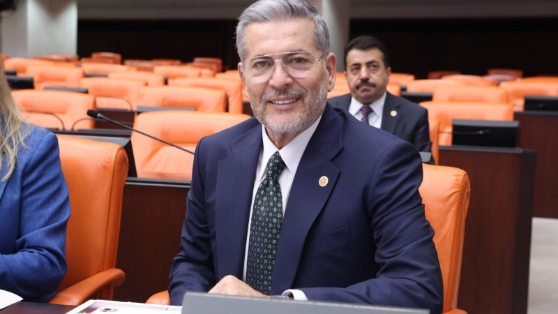 MHP MERSİN MİLLETVEKİLİ VE MYK ÜYESİ DR. LEVENT UYSAL 29 EKİM CUMHURİYET BAYRAMI’NI KUTLADI