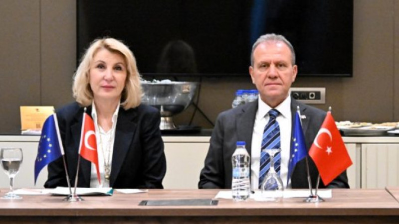 Seçer “Vatandaş kişilere değil, kurumlara güvenebilmeli”