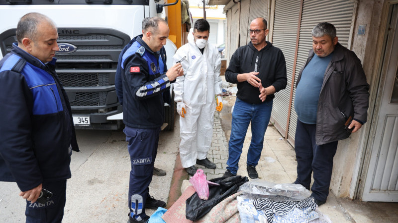 Çöp Ev Temizliği: 8 Ton Atık Çıkarıldı 115 Bin Lira ve Ruhsatsız Silah Bulundu