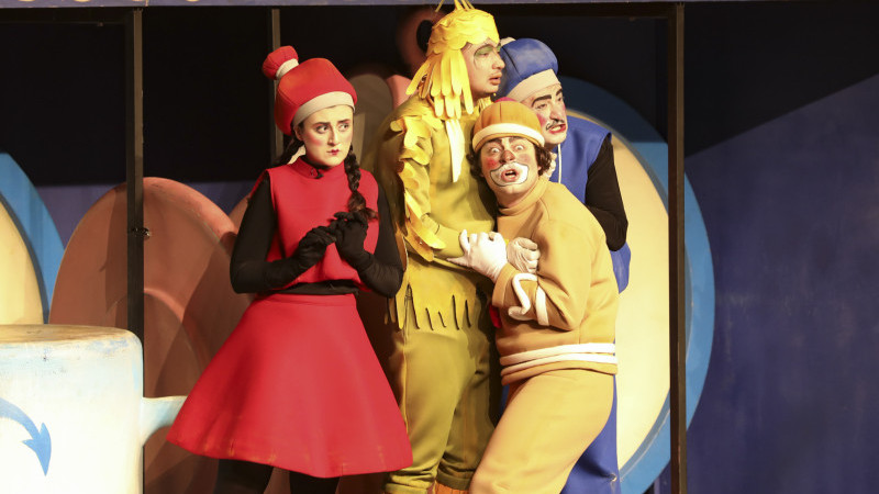 MERSİN ŞEHİR TİYATROSU’NA KÜÇÜK ELLERDEN BÜYÜK ALKIŞLAR