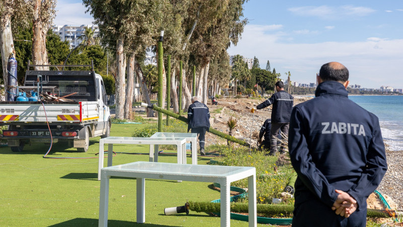 MEZİTLİ’DE KAMUSAL ALANLARDA İŞGALE SIFIR TOLERANS