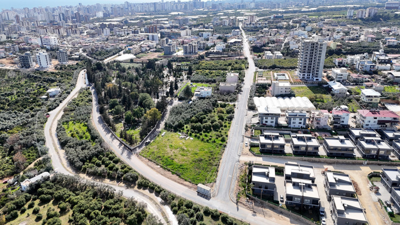 MERSİN BÜYÜKŞEHİR’DEN MEZİTLİ’DE SICAK ASFALT ATAĞI