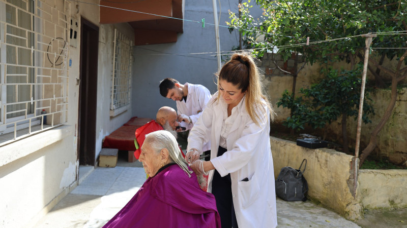 TOROSLAR’DA BAYRAM ÖNCESİ GÖNÜLLERİ ISITAN HİZMET