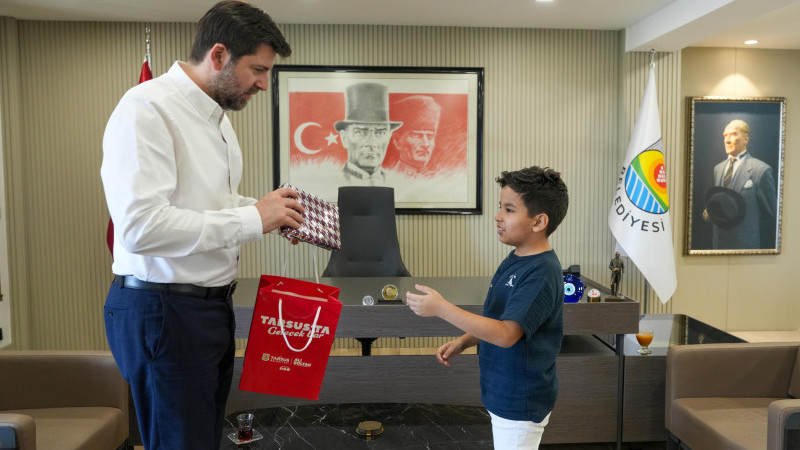 DÜNYA BİRİNCİSİNDEN BAŞKAN ALİ BOLTAÇ’A ZİYARET