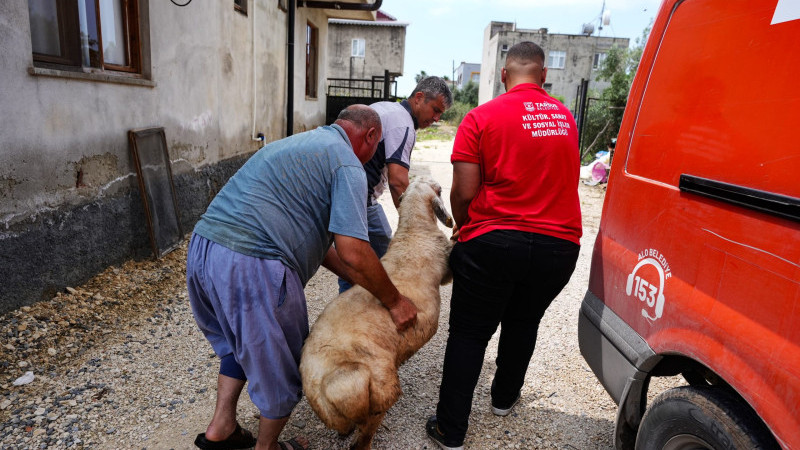 TARSUS’DA SOSYAL DAYANIŞMA BAYRAMDA DA SÜRDÜ