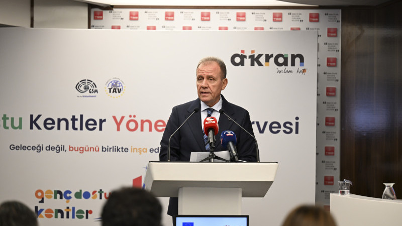 SEÇER: “ÇAĞDAŞ BELEDİYECİLİK ANLAYIŞININ EN ÖNEMLİ AKTÖRLERİNDEN BİRİ GENÇLERDİR”