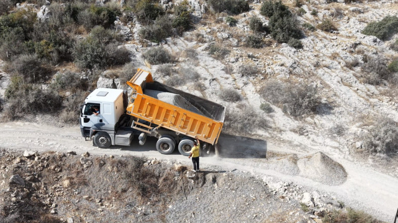 KIRIT VE BOĞAZPINAR’DA YOLLARDA BAKIM VE ONARIM ÇALIŞMALARI YAPILDI